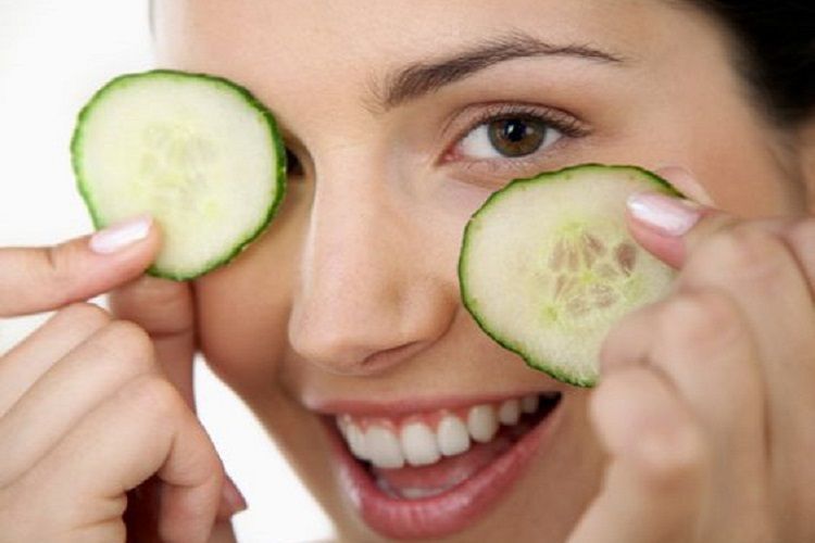 5 astuces pour réduire les poches sous les yeux