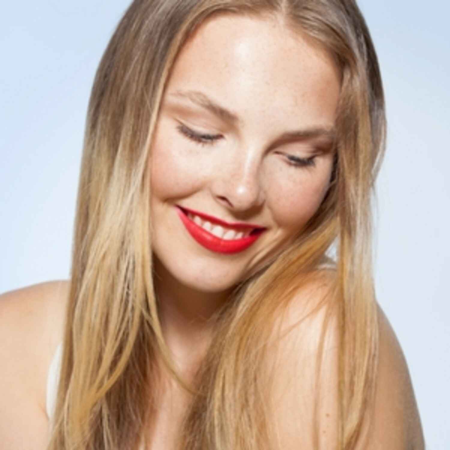 taches de rousseur maquillage bouche