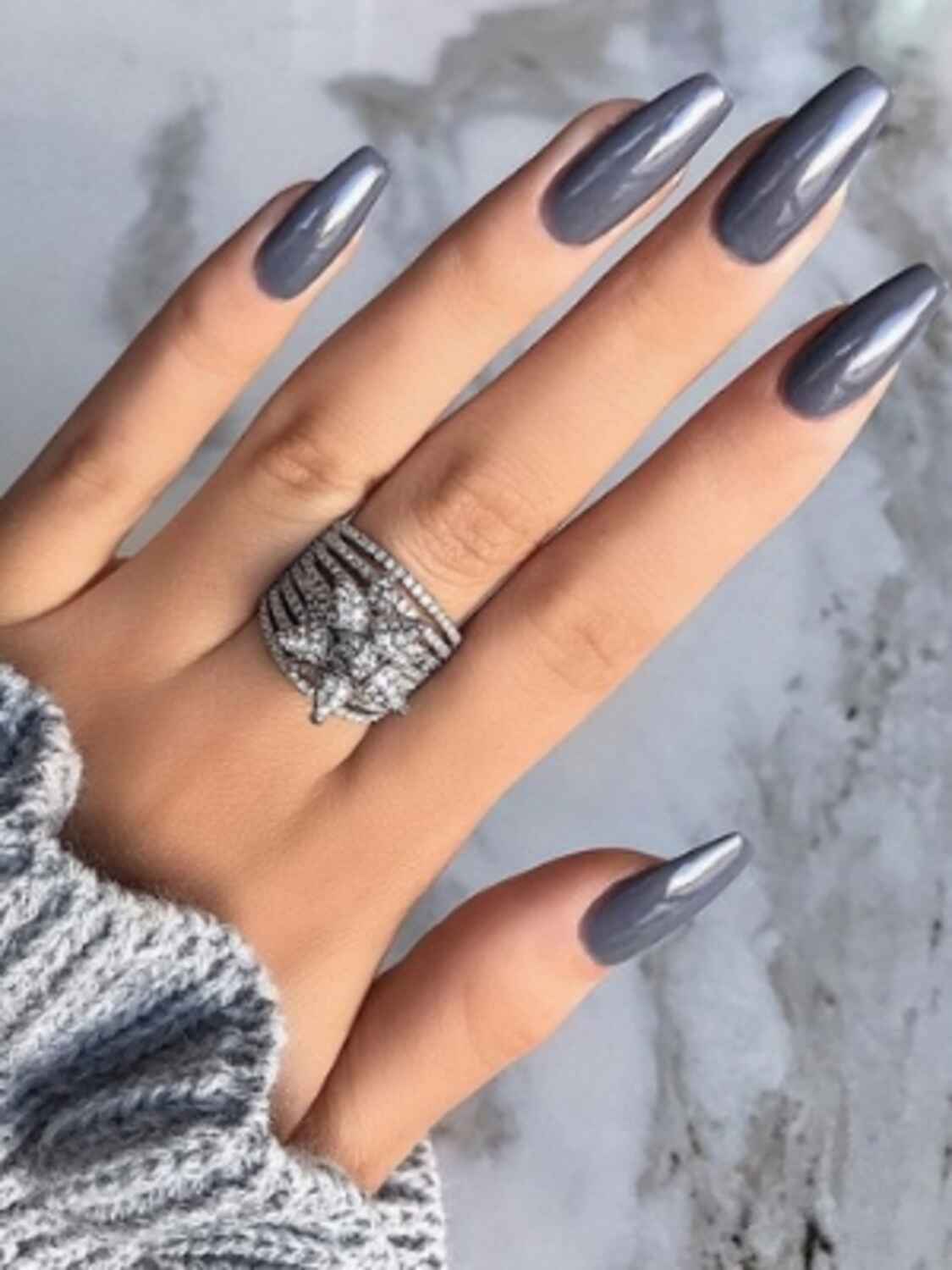Quel type de faux ongles choisir : capsules gel ou résine acrylique ?