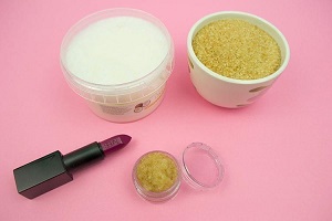 DIY : réaliser un exfoliant pour les lèvres